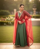 shweta-menon-in-long-party-wear-churidar-photos-009