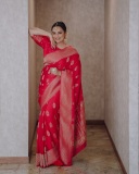 shwetha-menon-in-rani-pink-saree-with-style-look-photos-003