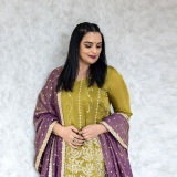 swetha-menon-in-violet-and-yellow-combination-churidar-photos-008