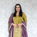 swetha-menon-in-violet-and-yellow-combination-churidar-photos-009