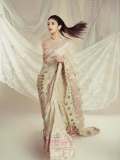 sreeleela-in-Ivory-colour-saree-with-multicolour-border-and-tube-style-matching-embroidered-blouse-pics-003