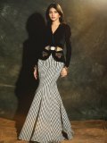 sreeleela-in-luxurious-black-velvet-jacket-featuring-a-sharp-V-neckline-Cinctured-at-the-waist-with-a-statement-geometric-belt-photos-001