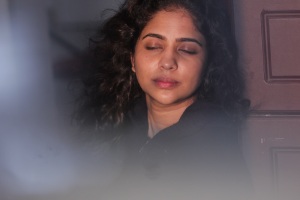 srinda-arhaan-in-t-shirt-dress-style-photos-002