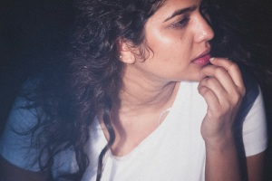 srinda-arhaan-in-t-shirt-dress-style-photos-004