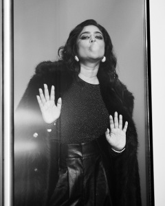srinda-black-short-dress-with-long-jacket-photos-008