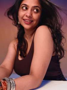 srinda-latest-photos-in-new-style-006