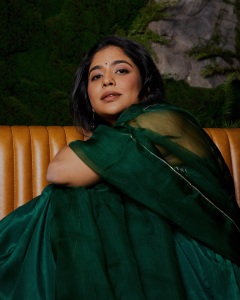srinda-latest-photoshoot-005