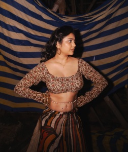 srinda-new-photoshoot-glamour-look-005
