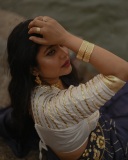 srinda-latest-photoshoot-in-violet-saree-with-white-blouse-005