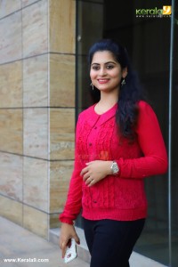 sruthi-lakshmi-latest-pics-099233-1375
