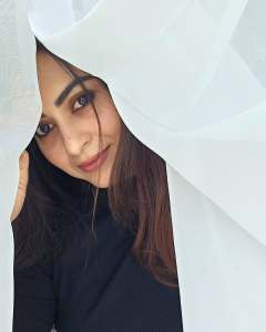 sruthi-lakshmi-new-style-photos-004