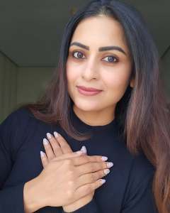sruthi-lakshmi-new-style-photos-007