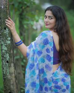 sruthi-lakshmi-new-style-photos-009