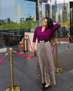 sruthi-lakshmi-new-style-photos-018