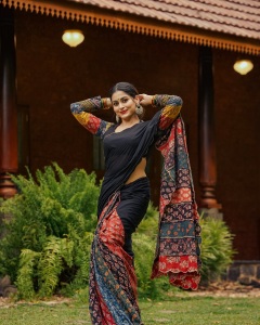 sruthi-lakshmi-new-style-photos-029