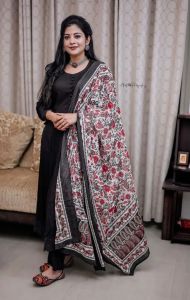 shivada-in-full-black-anarkali-churidar-003