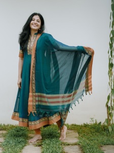 shivada-nair-in-churidar-photos-001