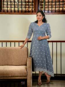 shivada-nair-in-cotton-dusty-blue-mid-length-dress-style-ideas-photos
