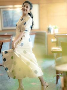 shivada-nair-in-office-wear-outfit-ideas-photos-016