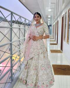 shivada-nair-latest-photos-in-wedding-dress-ideas-001