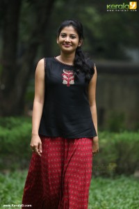 sshivada-nair-latest-pics-357-00353