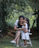 shivada-with-his-daughter-photos-006