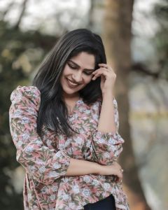 Swasika-Vijay-Photoshoot-2023-004