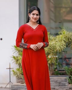 Swasika-Vijay-Photoshoot-2023-005