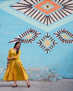 swasika-in-yellow-dress-images-002