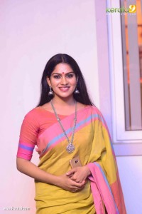 swasika-latest-photos-111-03617