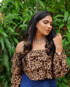 swasika-new-look-photos2022-002