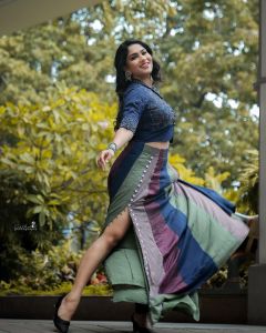swasika-new-photoshoot-pictures-002
