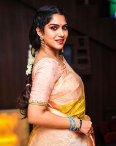swasika-new-photoshoot-pictures-019