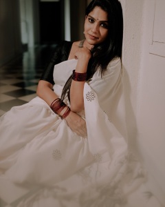 swasika-vijay-in-onam-fashion-dress-photos-003