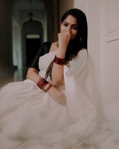 swasika-vijay-in-onam-fashion-dress-photos-004