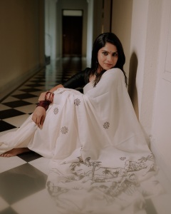 swasika-vijay-in-onam-fashion-dress-photos-005