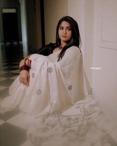 swasika-vijay-in-onam-fashion-dress-photos-007
