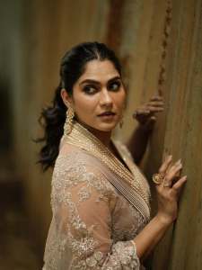 swasika-vijay-latest-images-002
