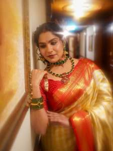 swasika-vijay-latest-images-008