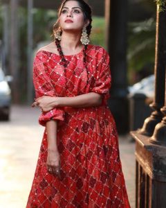 swasika-vijay-latest-insta-photos-004
