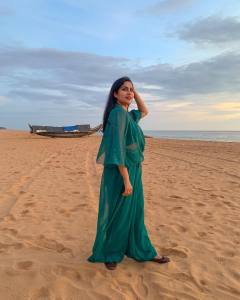 swasika-vijay-latest-photos-in-new-look-001