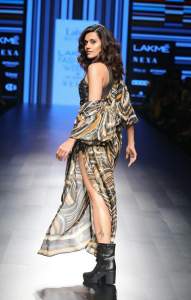 tapsee-latest-photos-02992-00151