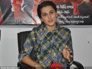 taapsee-pannu-event-photos-00336