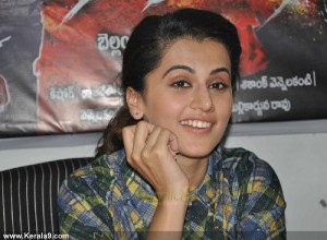 taapsee-pannu-event-photos-0073