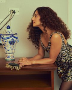 taapsee-pannu-in-bodycon-short-dress-with-curly-hair-style-photos-002