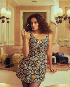 taapsee-pannu-in-bodycon-short-dress-with-curly-hair-style-photos-010
