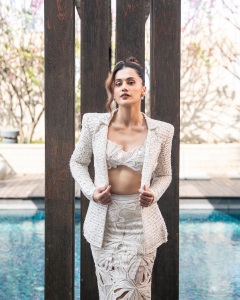 taapsee-pannu-in-two-piece-dress-with-coat-photos-008