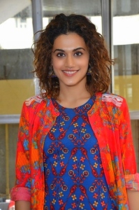 taapsee-pannu-latest-pictures-442-00194