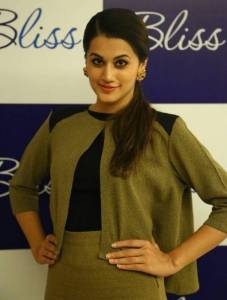 taapsee-pannu-latest-pictures00-00191