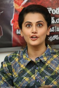 taapsee-pannu-new-images-0038
